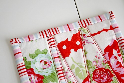 [mug rug binding[3].jpg]