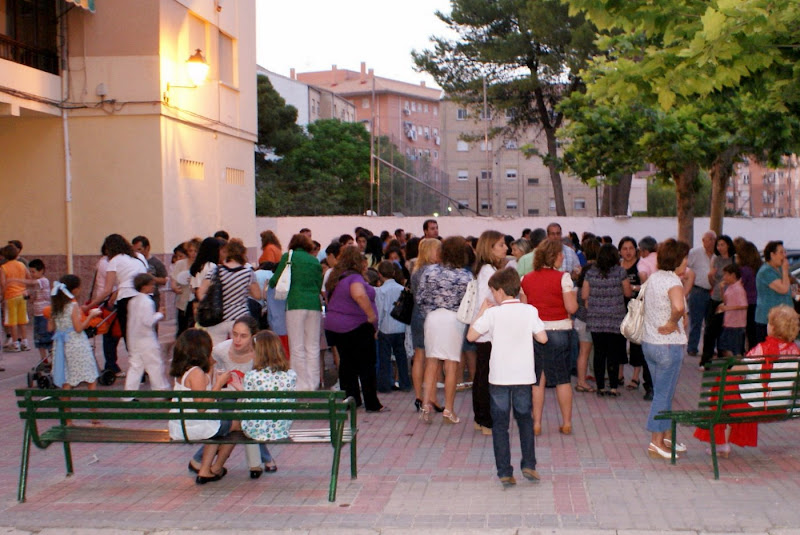Fiesta en el Patio de vecinos
