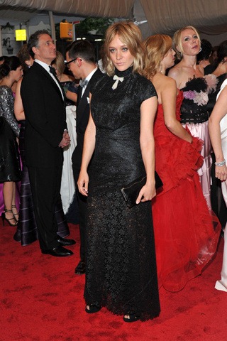 [Met gala Chloe Sevigny McQueen[4].jpg]