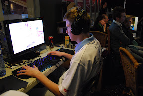 Crossfire Intel Challenge - Dzie� 3