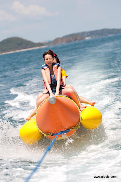 [Wanibooks] No.60 Aya Hirano Gravure Collection (1/54) (1/54)