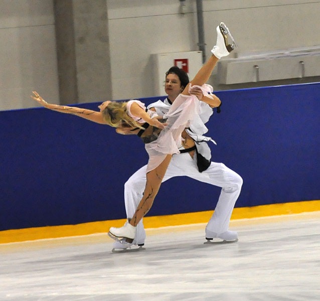 [O. Domnina, M. Shabalin ice dancing[2].jpg]