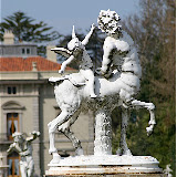  &ndash; Estatua del Palacio de Selgas