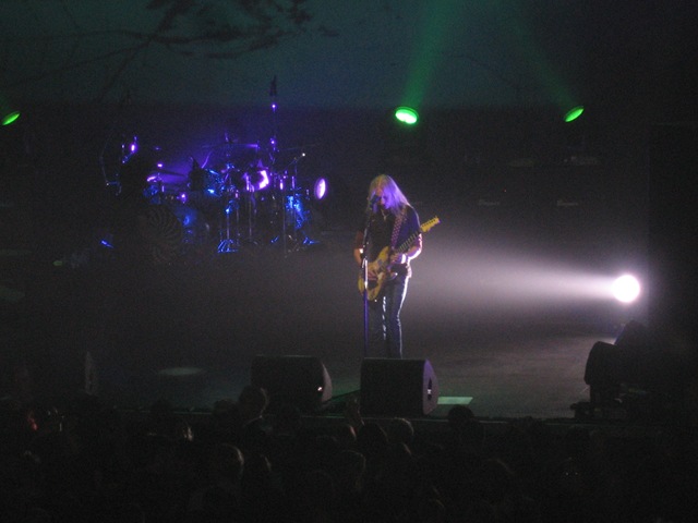 [Alice.in.Chains.20090283.jpg]