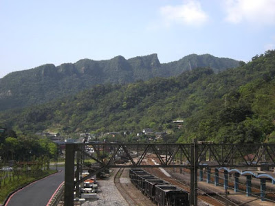 光復里小山間