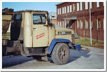 pyramiden-truck