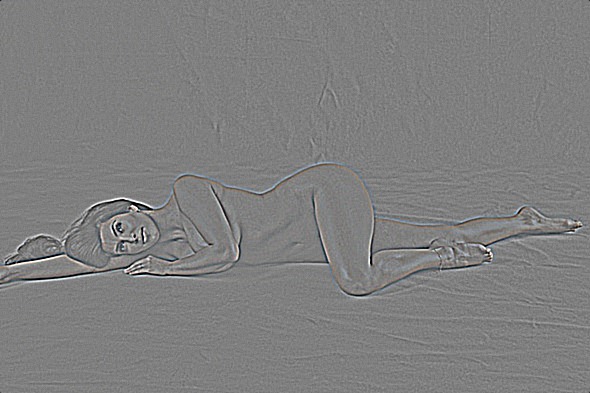 [kim-kardashian-nude-harpers-bazaar-590ls041910[6].jpg]