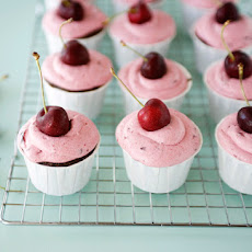 Vegan Chocolate Cherry Cupcakes