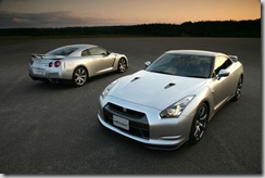 Nissan GT-R image