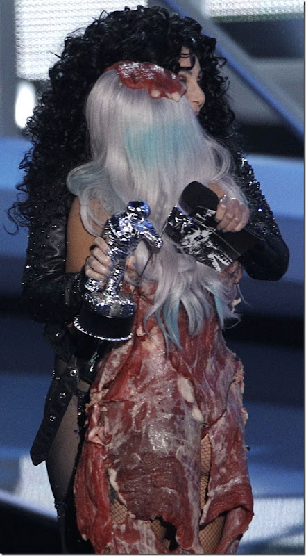 2010-09-13-ladygagameatdress2
