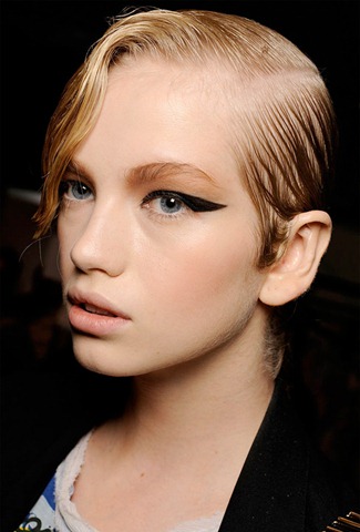 [sideslickhairstyle[14].jpg]