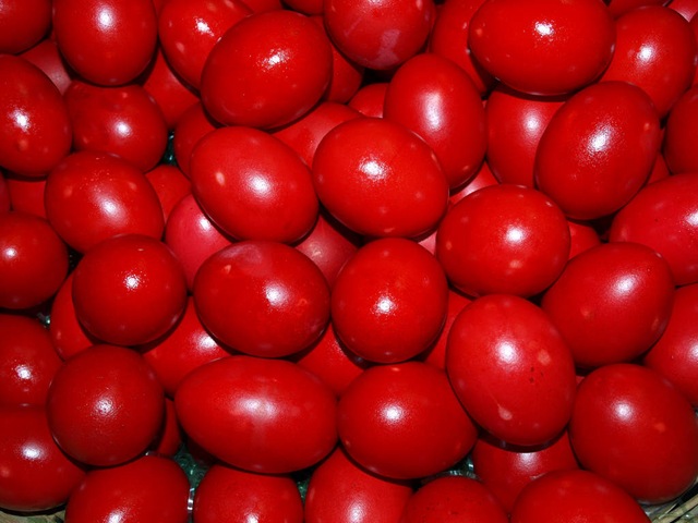 [Red-Easter-Eggs[4].jpg]