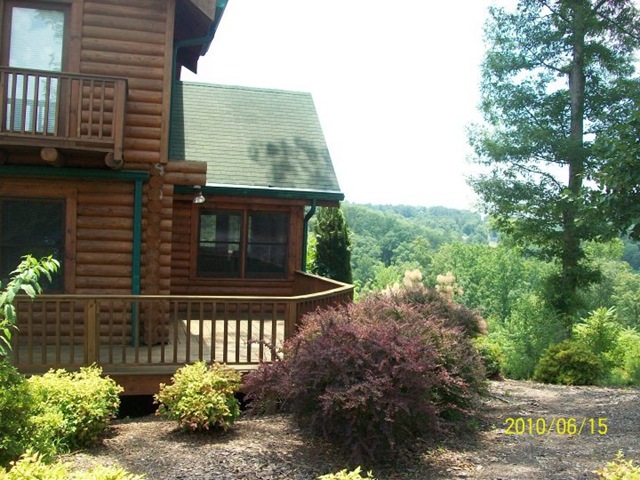 [Cabin in Ringgold, GA Right view[2].jpg]