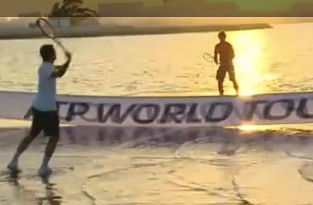 La vidéo de janvier 2011 - Nadal et Federer marchent sur l’eau