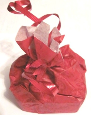 [AAWA 12 day swap 10 wrapped gift[3].jpg]