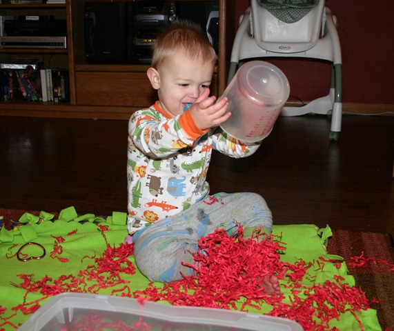[2011-02-07 Valentine's Sensory Bin (4)[3].jpg]