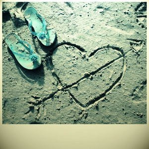 [beach_heart-1835[1].jpg]