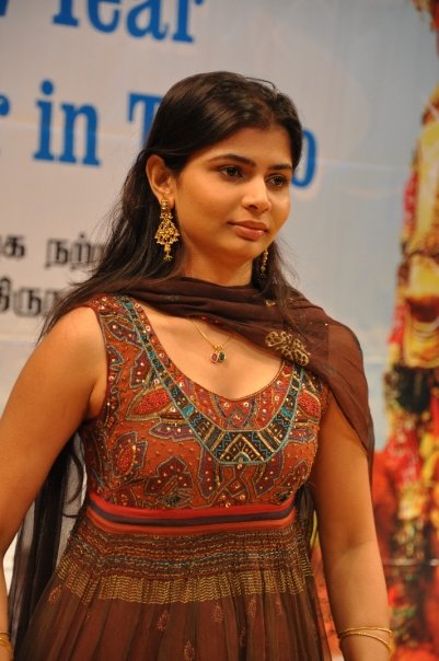 singer chinmayee chinmayi actress pics