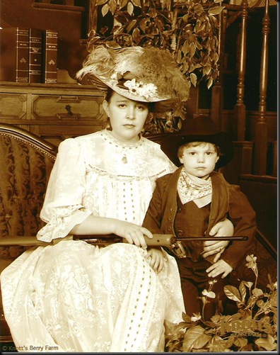 Alissa and Russell Knotts alt