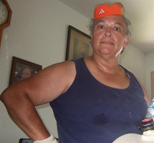 [mom sweat so hard she had to use a seatband (Large)[6].jpg]