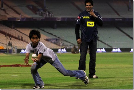 3 Shahrukh Khan doing catch practice