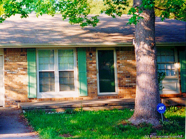 [back of house[13].jpg]