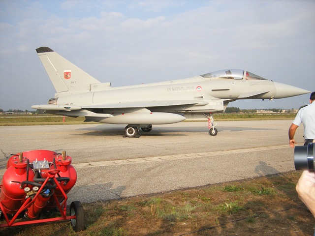 [eurofighter[4].jpg]