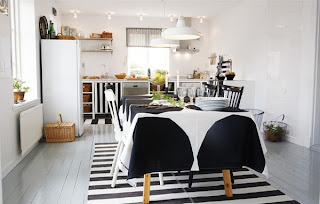 stripes2.jpg
