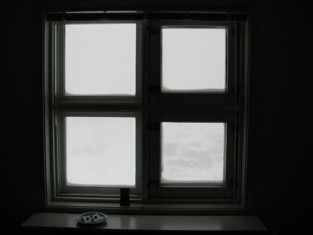 [090504 Sol og snestorm 002[2].jpg]