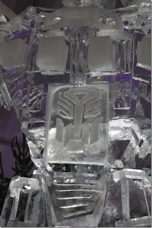 Escultura de gelo do Optimus Prime (4)