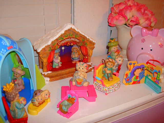 [Gabi's Nativity 001[7].jpg]