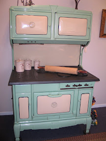 Early 1900 cast iron Kitchen Stove
