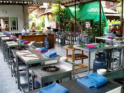 タイ料理教室のキッチンスタジアム