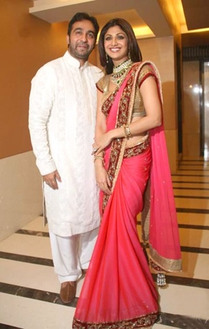 [shilpashettyreception[3].jpg]