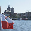 DSC03095.JPG - 27.06. Stralsund - nasza bandera na tle starówki