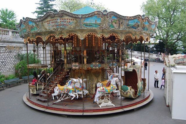 [Beautiful double decker carousel[2].jpg]