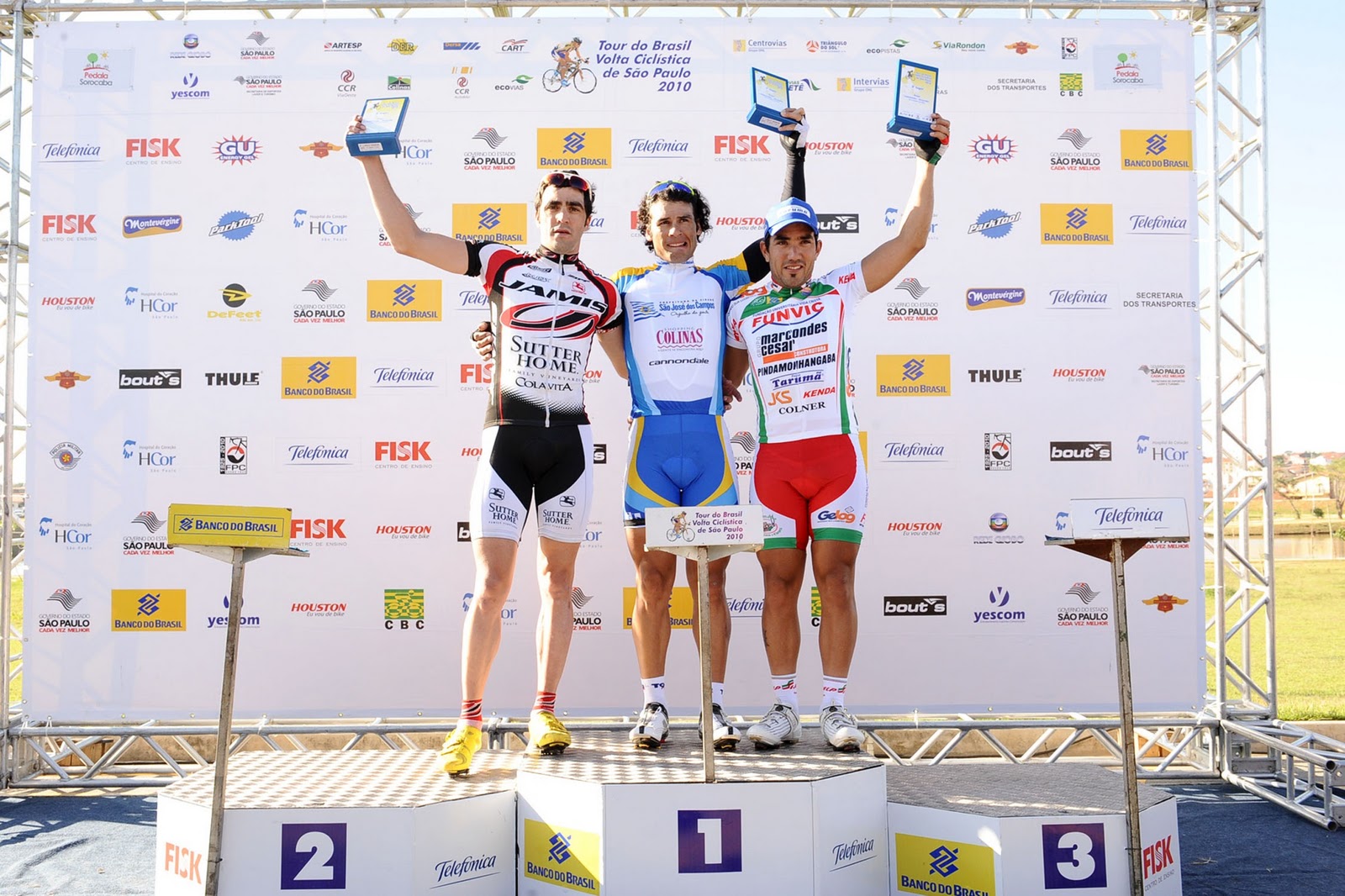 [108631_145907_podio[3].jpg]