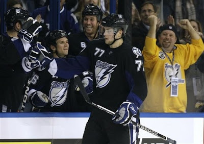 lightning_dec15_thrashers2.jpg