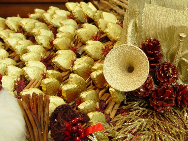[1663_2_chocolates-lebanon_3-2[4].jpg]