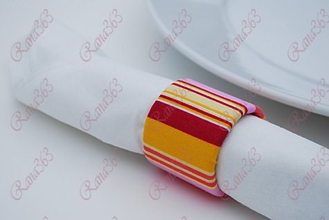 [recycledfabricnapkinringsfromsaranwr[14].jpg]