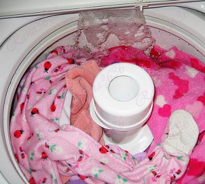 [hydrogen-peroxide-and-laundry-use-it-to-brighten-your-clothes-21373811[6].jpg]