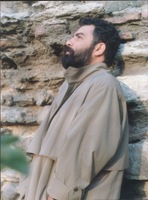 [ahmet_kaya-duvarlar_ona_cok_sey_anlatirdi[3].jpg]