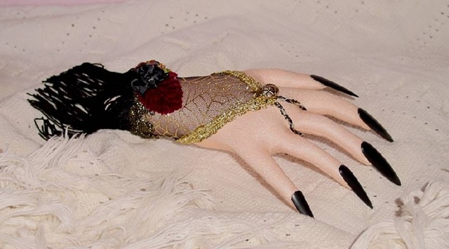 [hand1b[3].jpg]