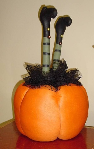 [pumpkinwitchb[3].jpg]