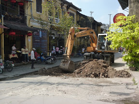 Hoi An, like much of Vietnam, is being 'upgraded'. This does not include health and safety procedures.