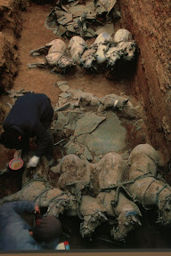 Excavation of Bronze Chariots and Horses on the Western Side of Emperor Lin Shihuang Mausoleum