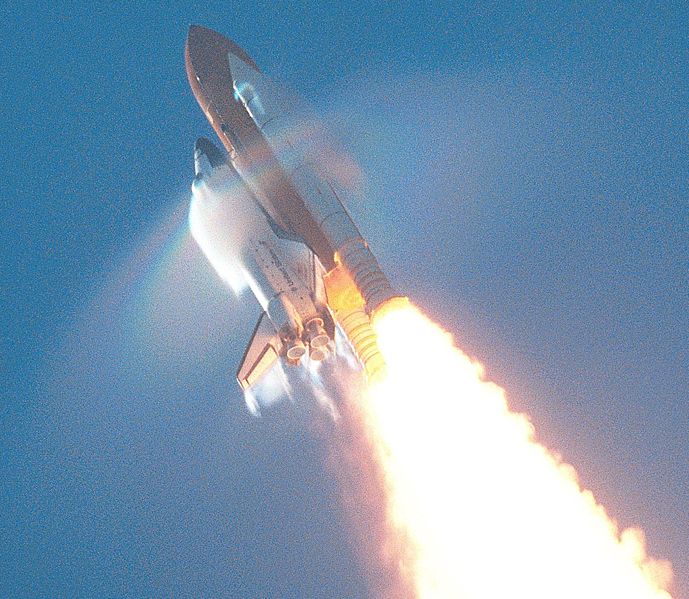 [689px-Shuttle_atlantis_launching_breaking_sound_barrier.jpg]