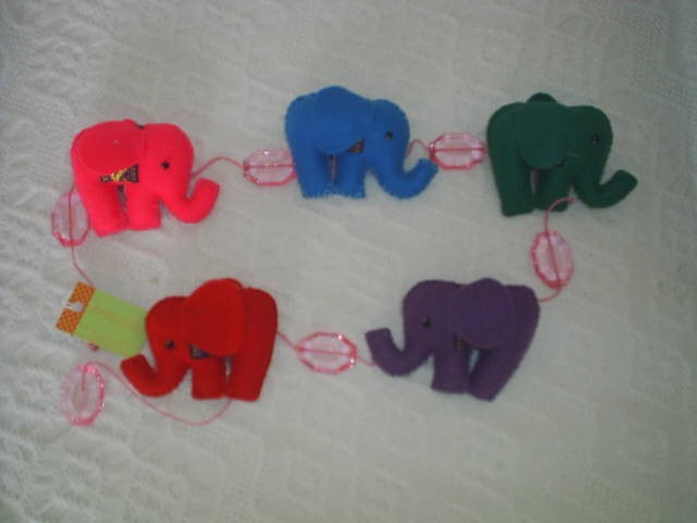[elefantes coloridos[2].jpg]