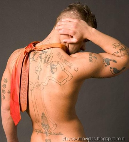 [hombres modelos[9].jpg]