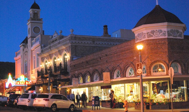 [sonoma at night[4].jpg]